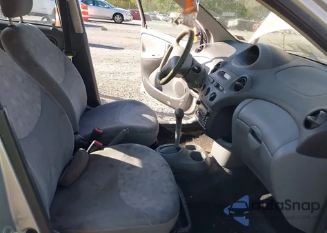 2001 Toyota Echo из США, поврежденный, VIN JTDBT123010137177